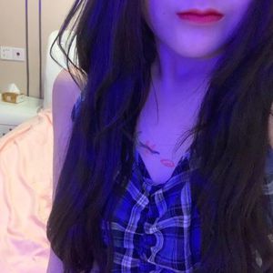 娇妻被交换黑人又大又粗又硬
