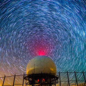 娇妻被交换黑人又大又粗又硬
